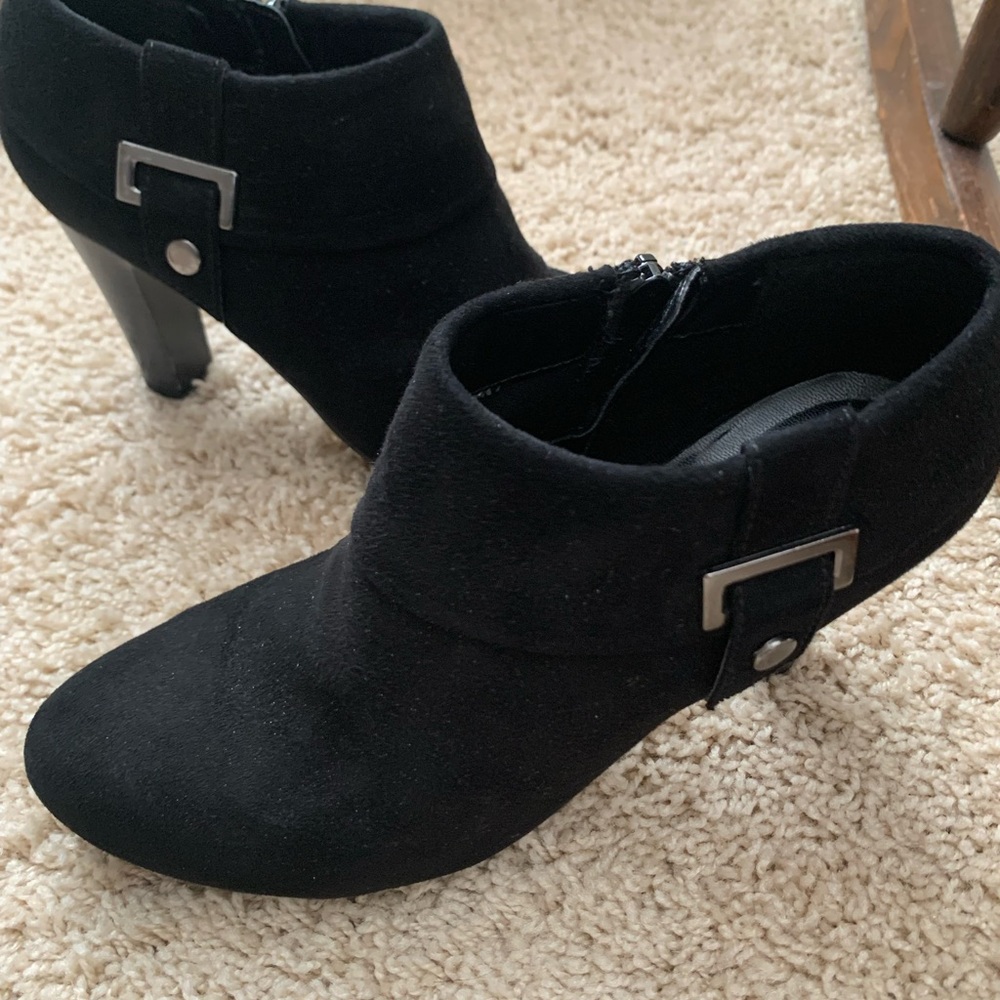 Elegant Black Ankle Boots
